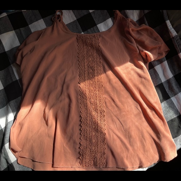 Say Anything Cold Shoulder Top in 1x - Picture 3 of 4